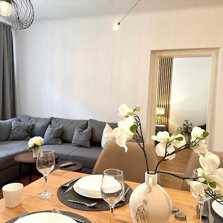 Modern Eingerichtete Wohnung Im Stadtzentrum Zittau Kostenloser Parkplatz Esterno foto