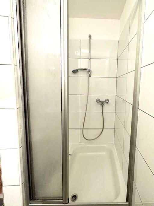 Modern Eingerichtete Wohnung Im Stadtzentrum Zittau Kostenloser Parkplatz Esterno foto