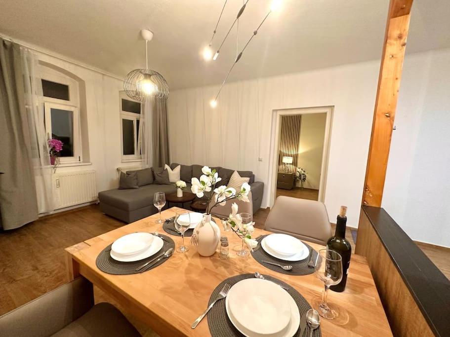 Modern Eingerichtete Wohnung Im Stadtzentrum Zittau Kostenloser Parkplatz Esterno foto